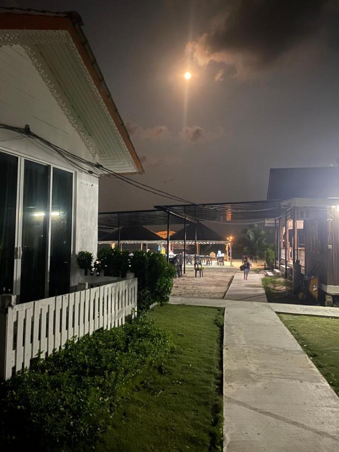 Empire Hotels & Resorts Kampong Pasir Hantu Eksteriør bilde